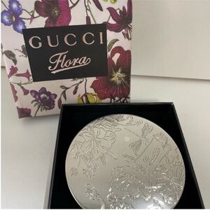 Gucci parfums gift mirror